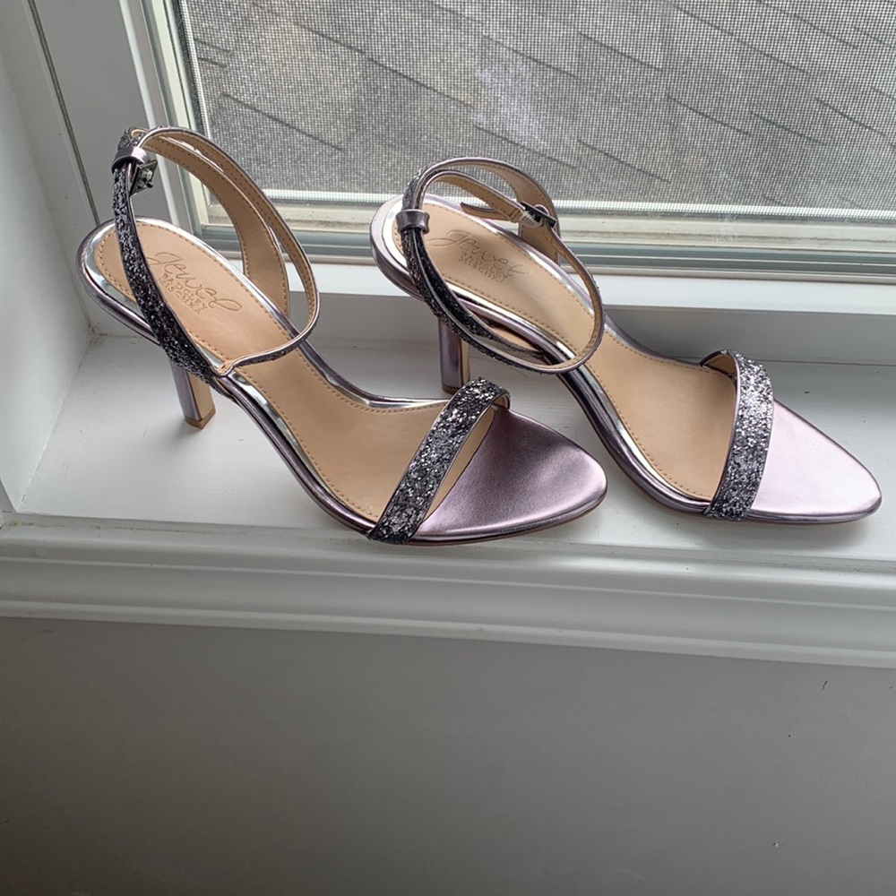 New In Box Badgley Mischka Glitter Heels
